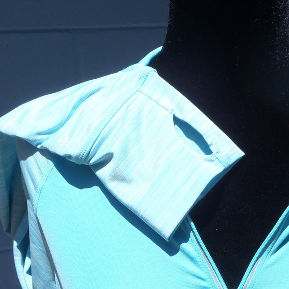 Ideology Top - Size Medium - EUC - Picture 14 of 15